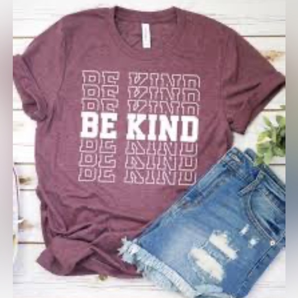 'Be Kind' Graphic T-Shirt - Picture 1 of 2